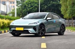 深蓝L06开启预售 限时权益价13.99-16.19万