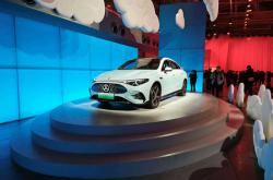 全新纯电奔驰CLA上市 售价为24.90-29.99万