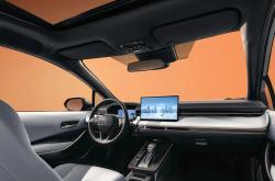 广汽丰田雷凌L官图发布 换装全新内饰