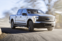 福特暂停交付F-150 Lightning