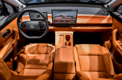 零跑C10正式上市 售价12.88-16.88万