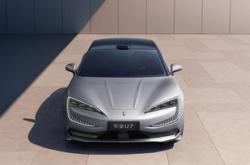 极氪X右舵版在泰国开启预售，计划三季度交付