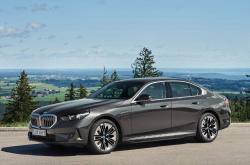 全新一代BMW 5系长轴距将于广州车展全球首发