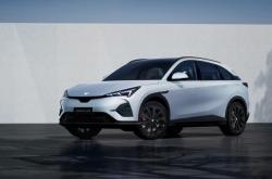 新手小白的福音 带智慧泊车的阿尔法T5预售价15.58万元起