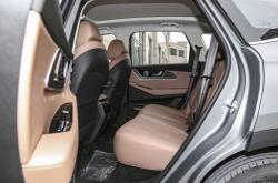 奇瑞瑞虎8 L开启预售 预售价14.77-17.99万