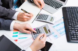 人保车险|车险续保需要注意哪些细节？这样做更划算！