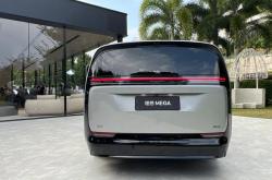 新时代的智能行宫 首次试驾理想MEGA