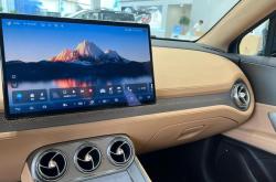 腾势N8L内饰谍照曝光 搭载2.0T混动