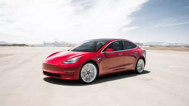 新款特斯拉Model 3高性能版实车曝光