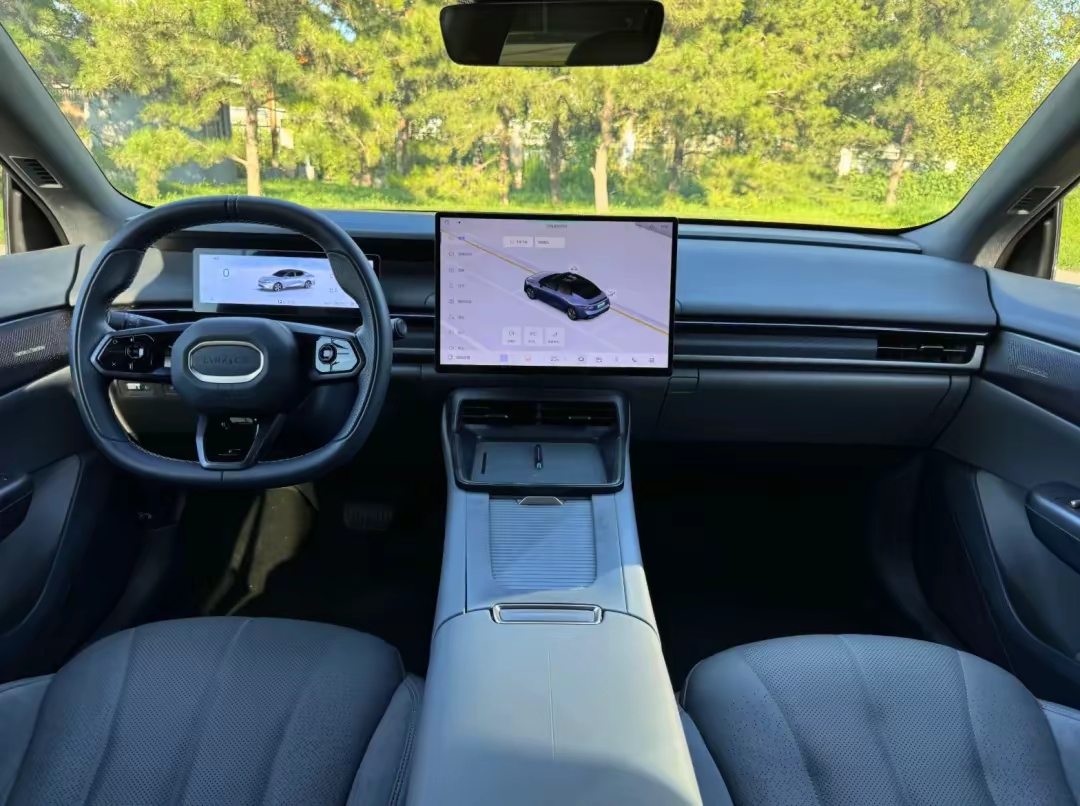 新款领克07 EM-P上市 售价为15.58-17.58万