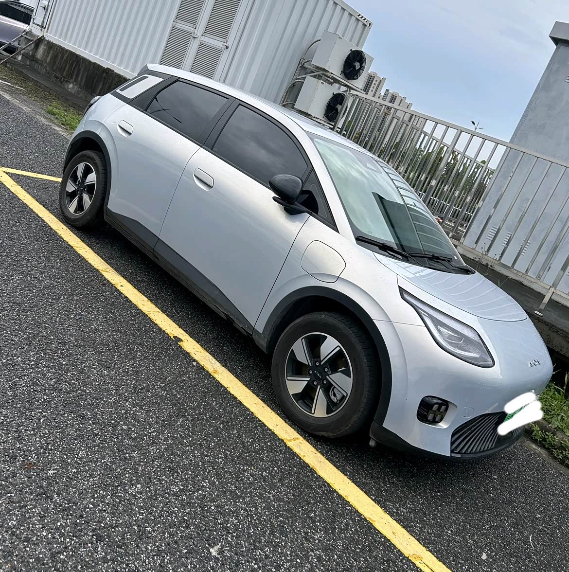 广汽埃安UT super上市 租电购买价4.99万