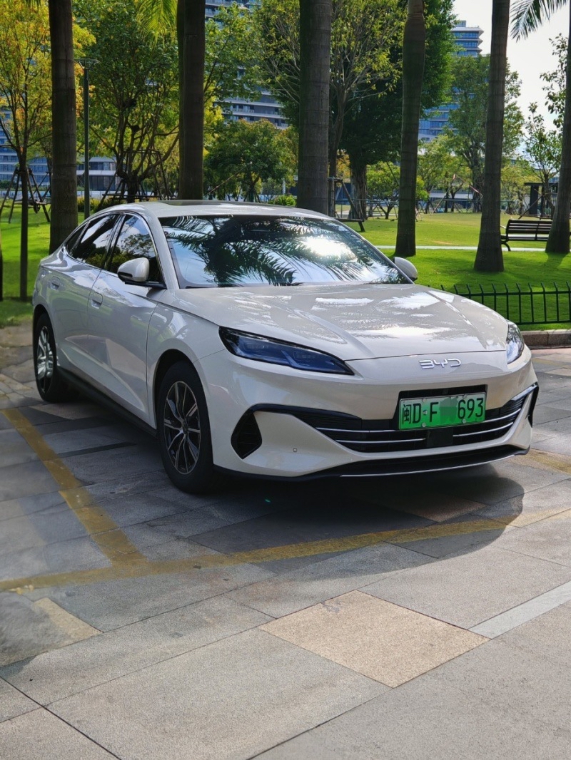 比亚迪海豹06 DM-i 超享版上市 售价9.68-10.68万